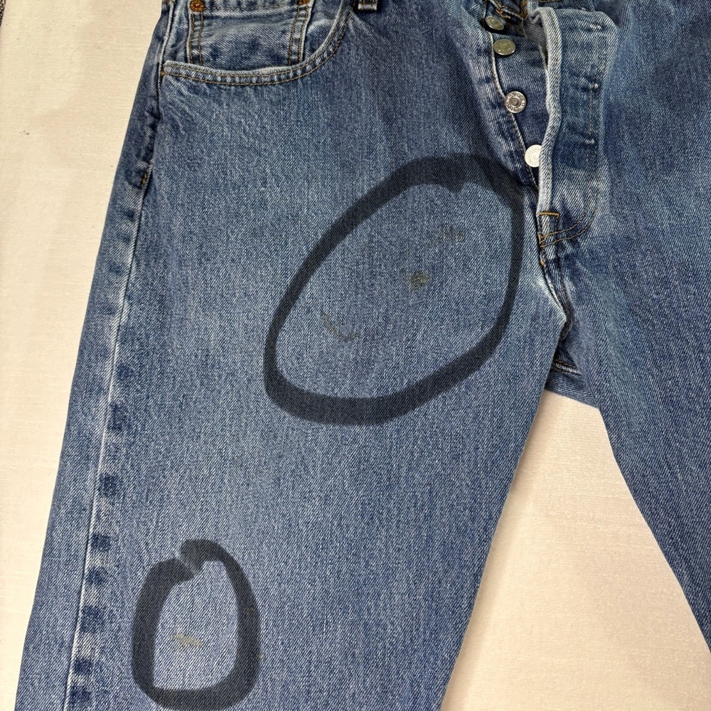 Levis 501 Jeans Mens 38x32 Blue Button Fly Straight Leg - Picture 8 of 9